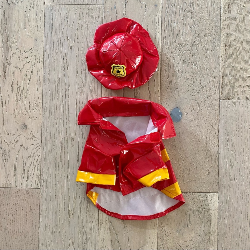 3/$10 🌸 Firefighter Costume for Pet